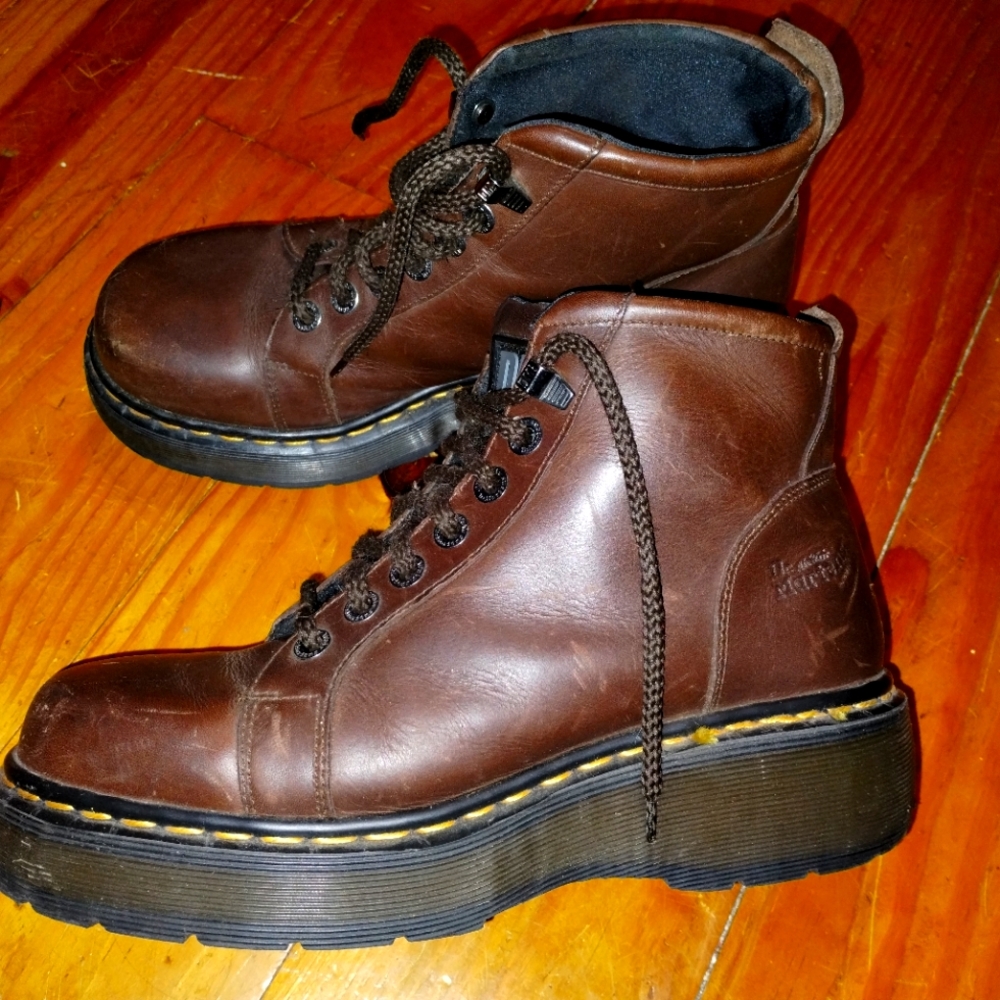 Dr. Martens Boots 8